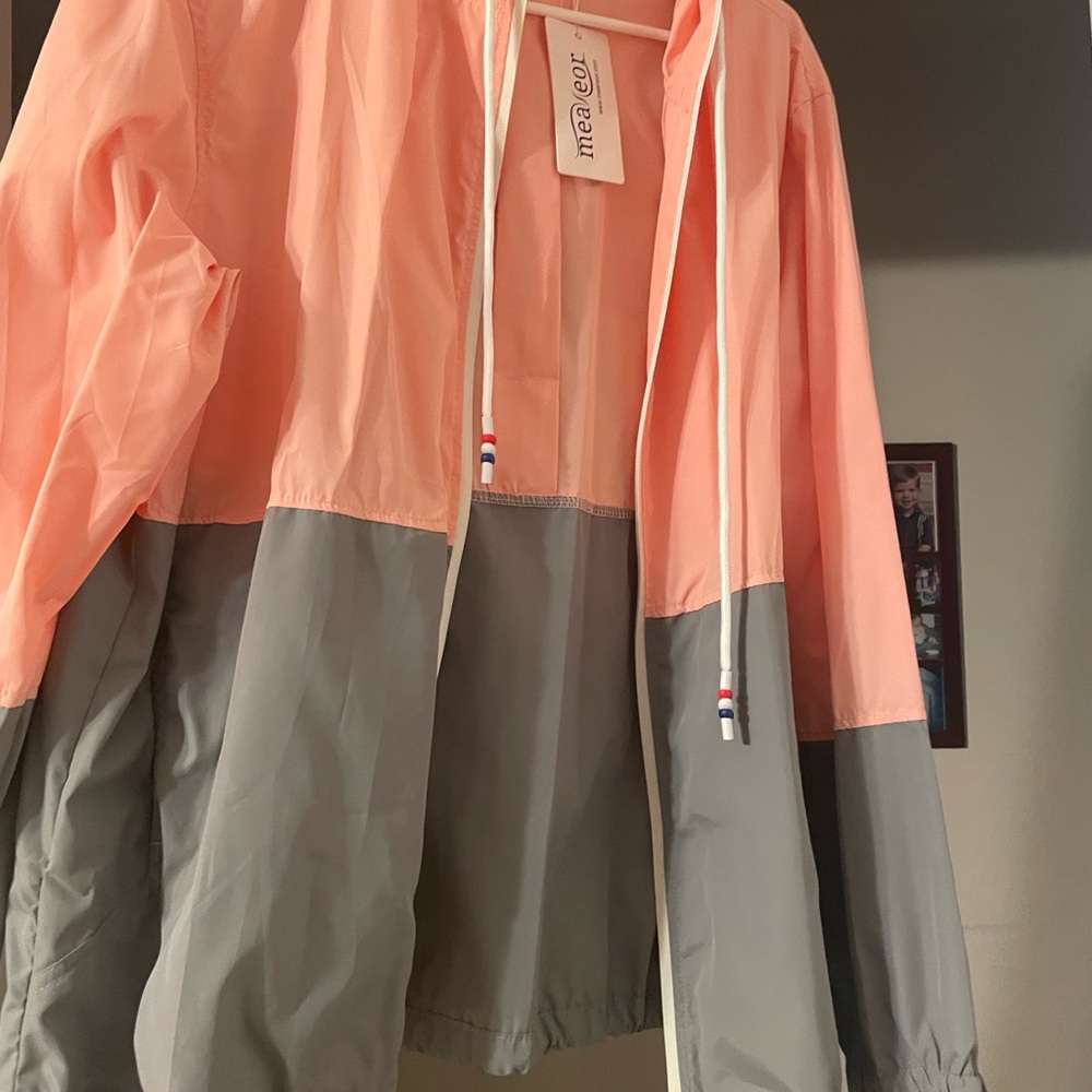 Pink and gray XL windbreaker